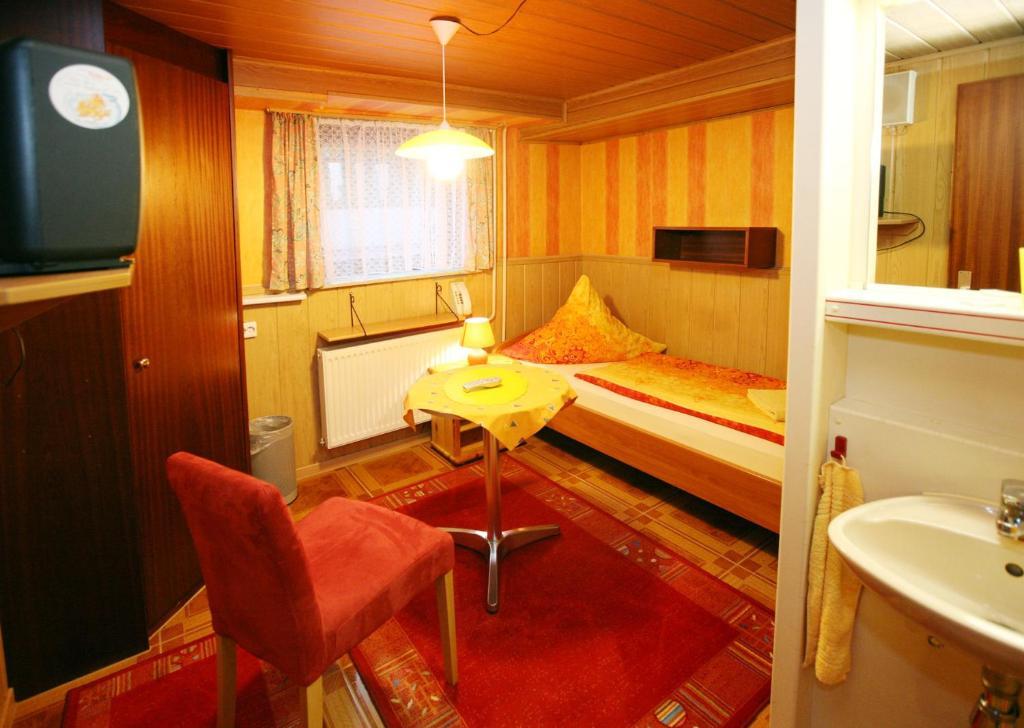Hotel-Pension Klaer Speyer Zimmer foto