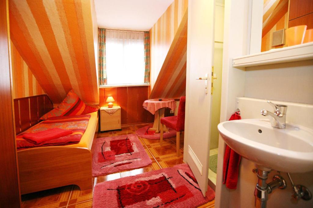 Hotel-Pension Klaer Speyer Zimmer foto